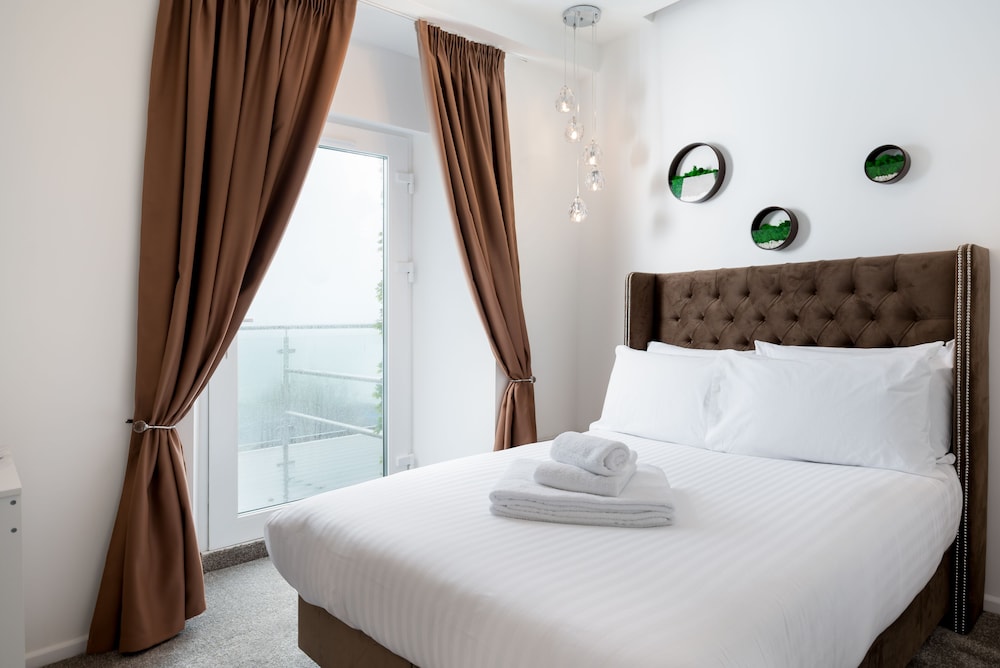 OYO Newquay Beach Hotel 12/50