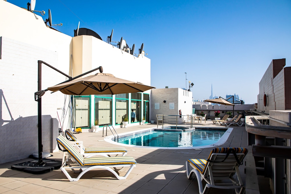 Wescott Pearl Hotel Apartments L.L.C 27/32