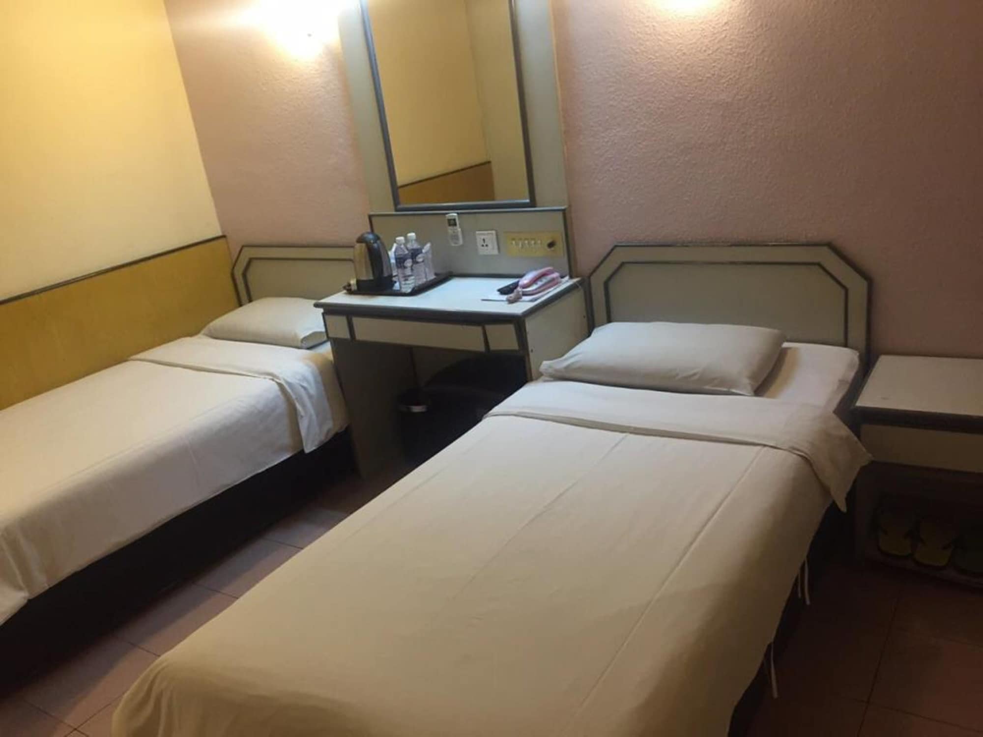STANDARD, TWIN BEDS
