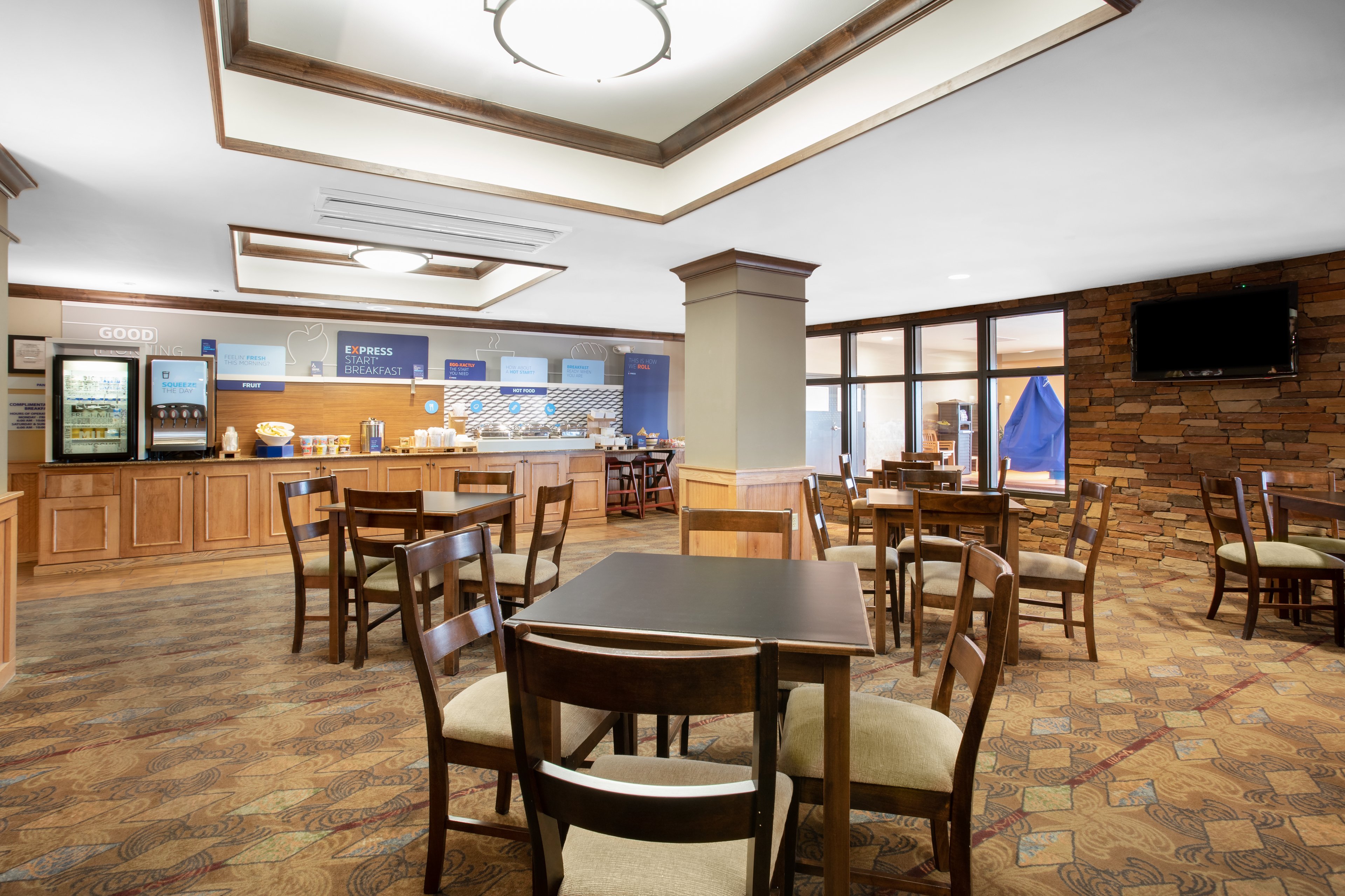 Holiday Inn Express Hotel And Suites Lander 36/50