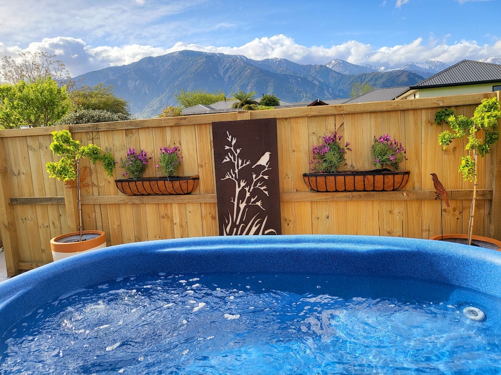 swimming pool spa