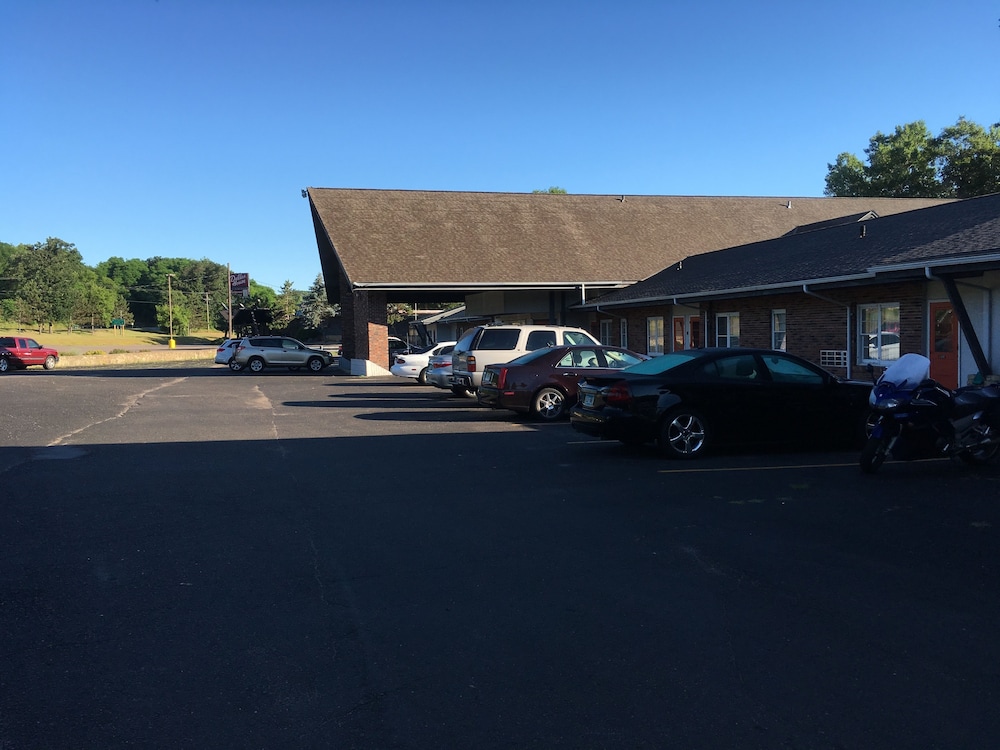 The Dalles House Motel 59/68