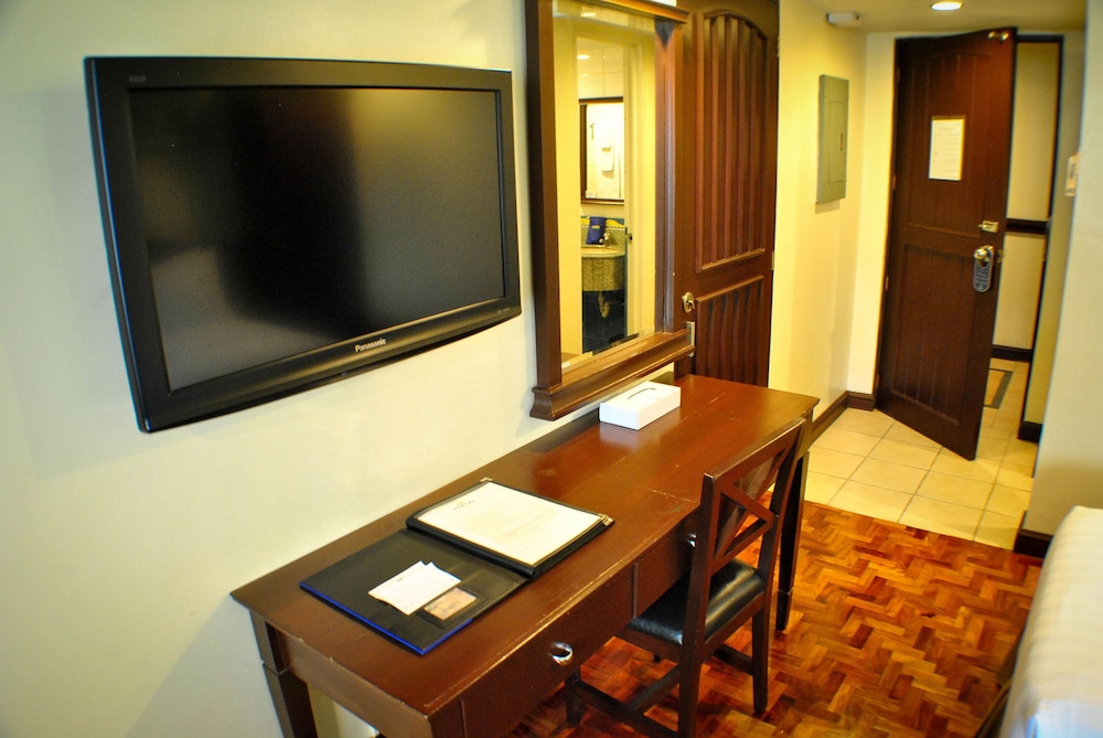 Fersal Hotel Manila 58/60