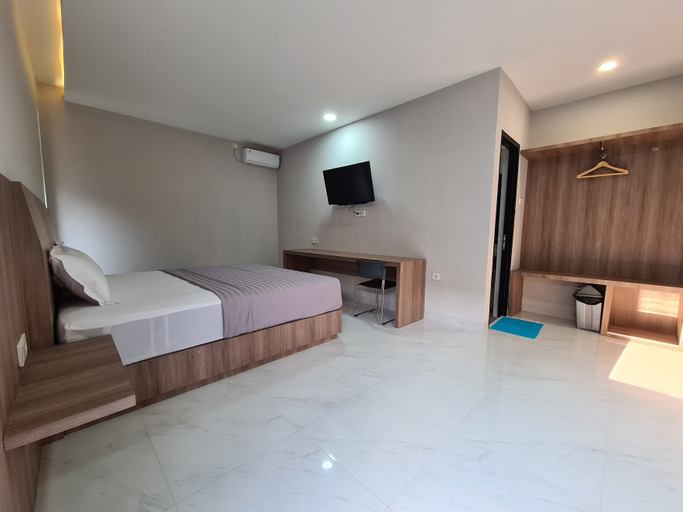 Deluxe, King Bed