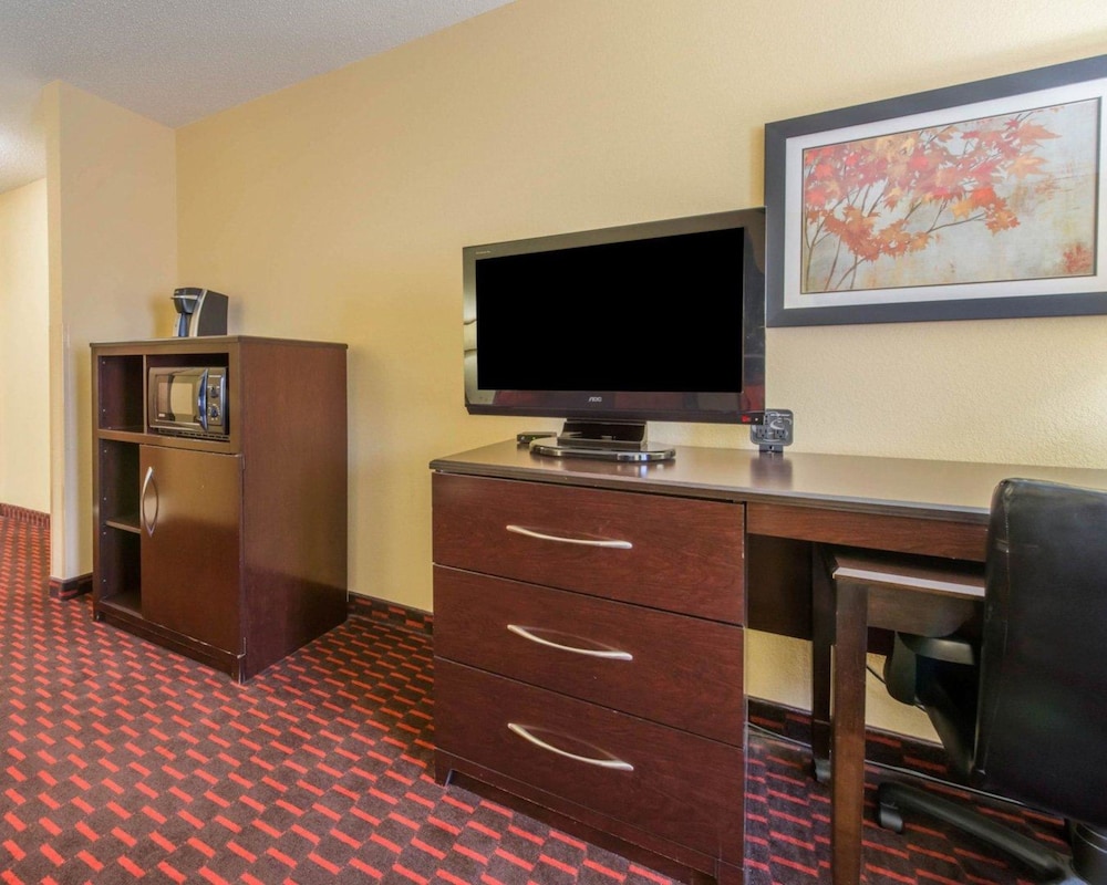 Comfort Suites Altoona North 31/32
