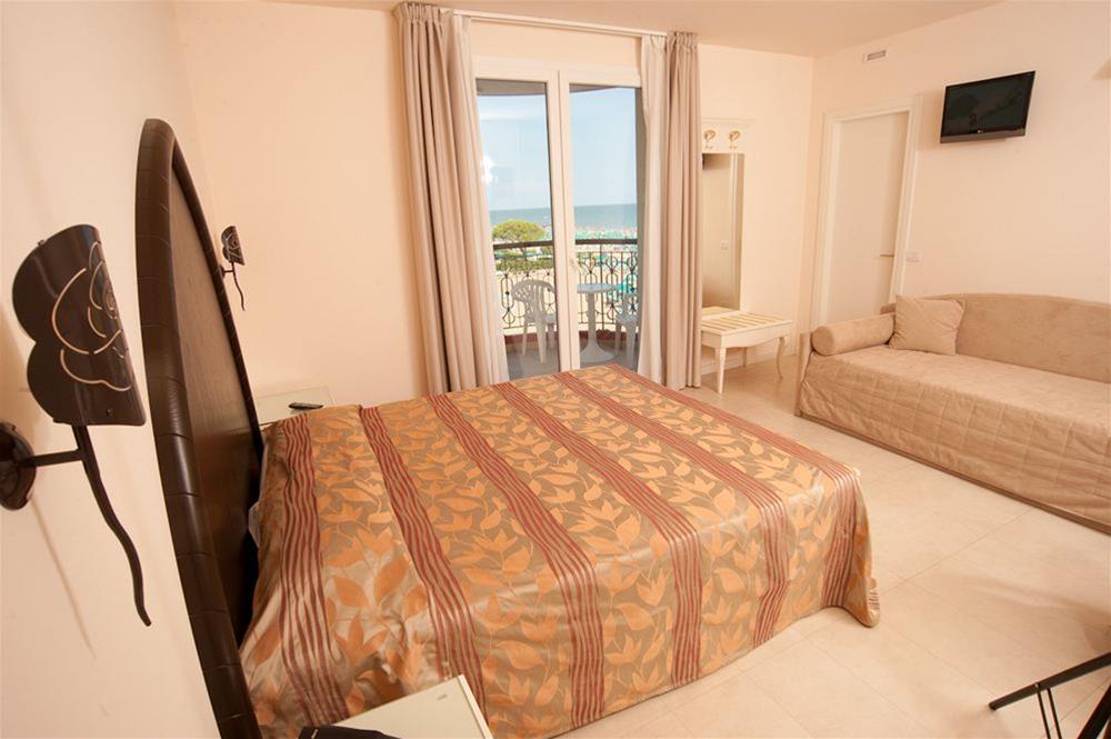 SUPERIOR, DOUBLE BED