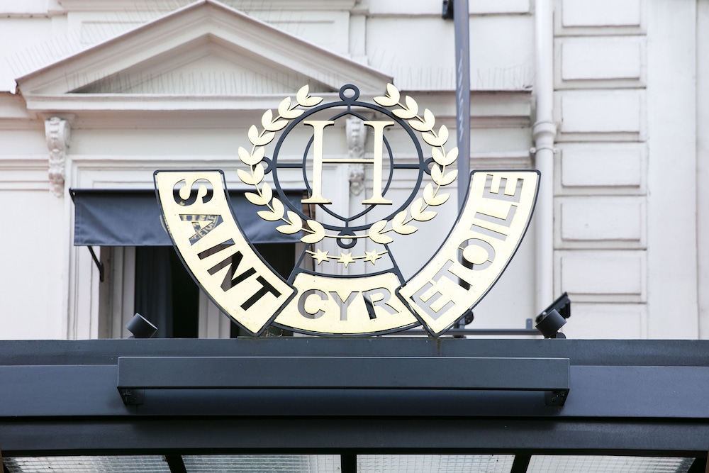 Hotel Saint Cyr Etoile 40/65