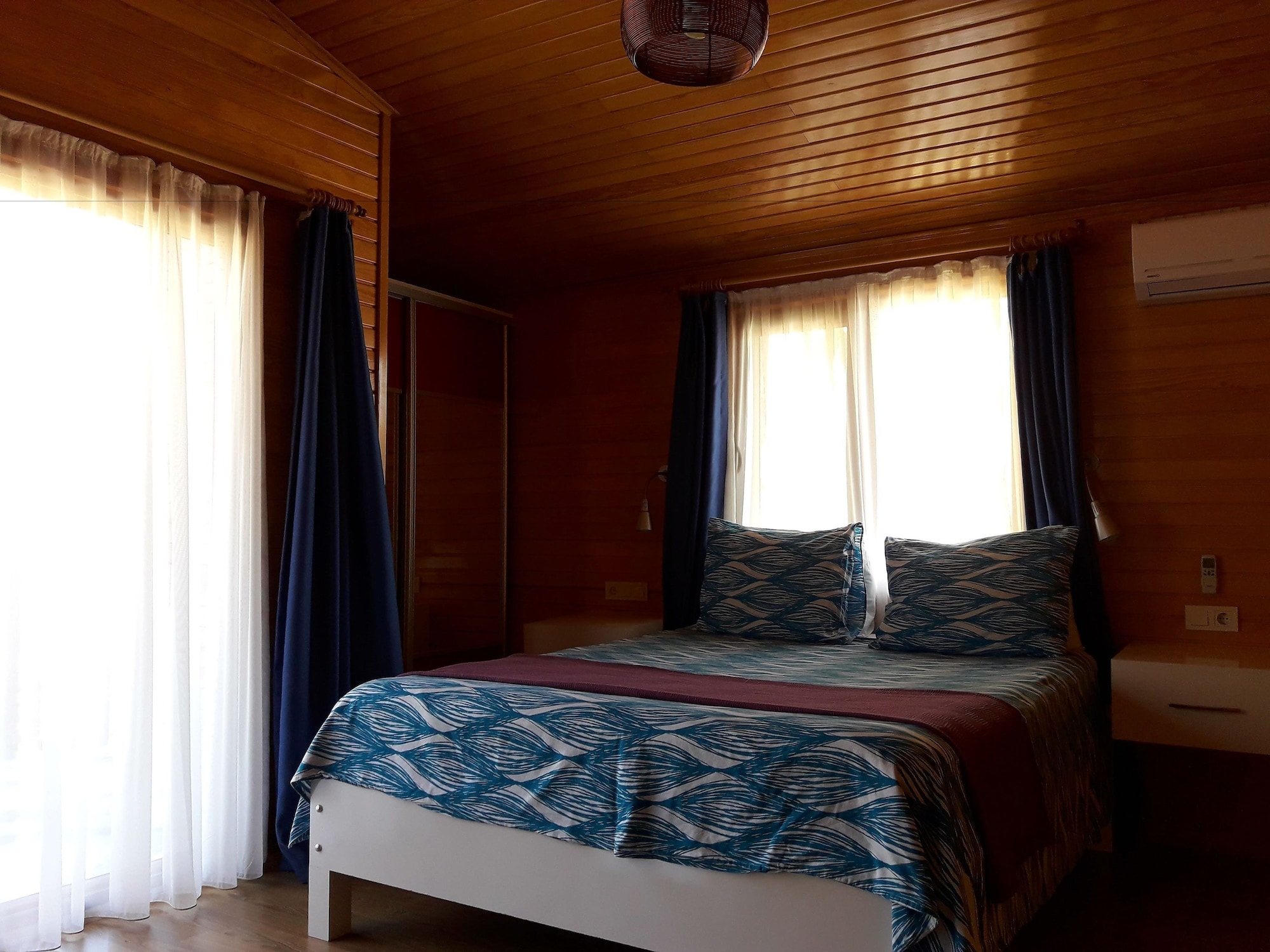 2 BEDROOMS, APARTMENT, KITCHEN