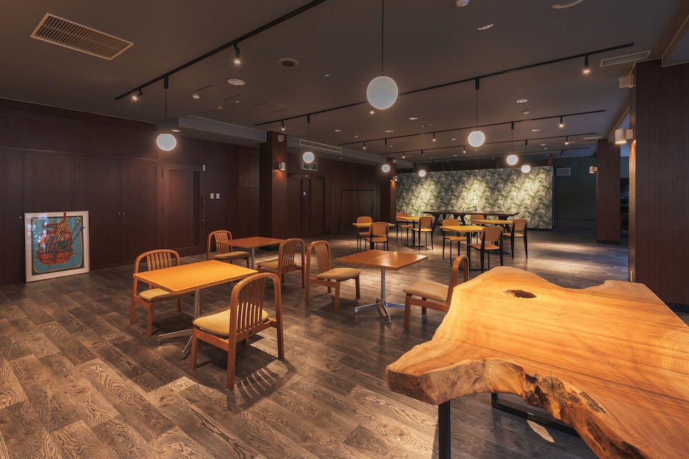 Hotel Hammond Takamiya 49/53