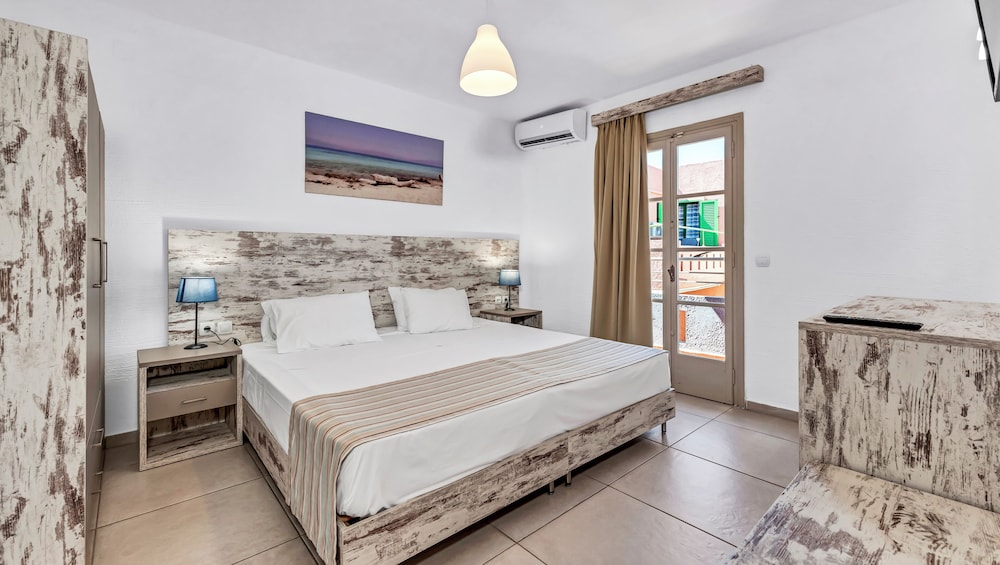 Evina Rooms & Suites 12/38