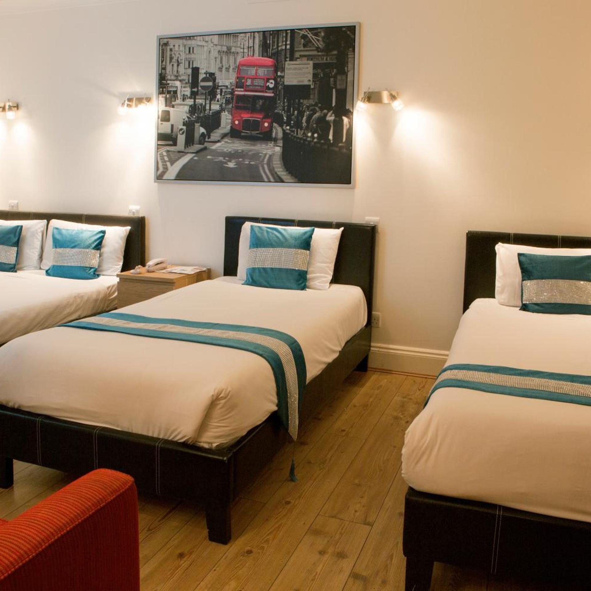 غرفة رباعية، Westpoint Hotel 4/10