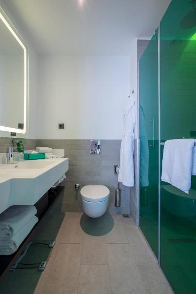Park Inn By Radisson Istanbul Ataturk Airport 39/41