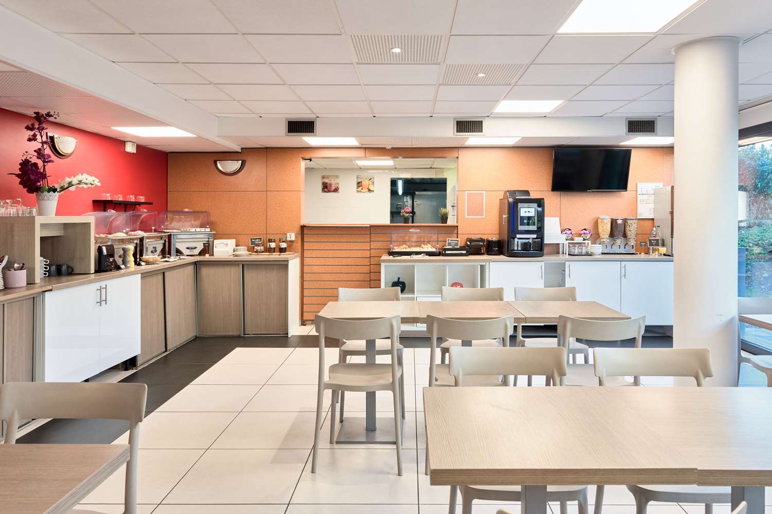 Comfort Aparthotel Versailles St Cyr l Ecole 15/17