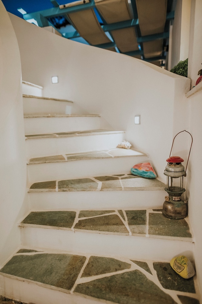 Saronis Hotel 31/50