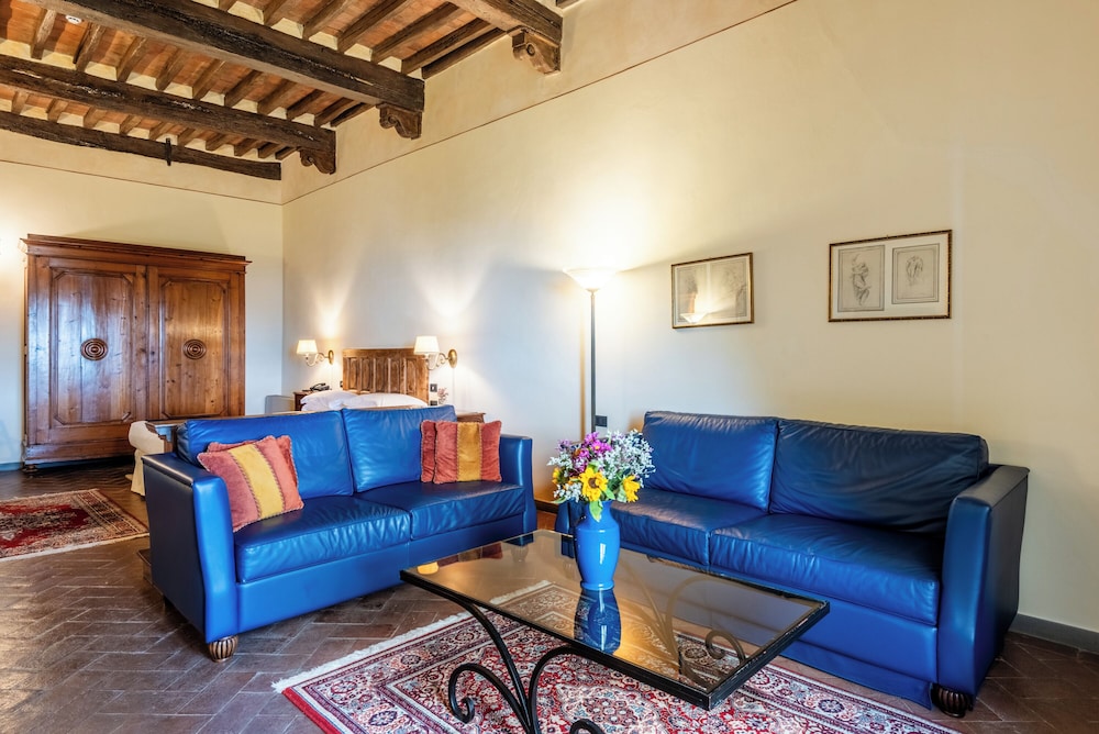 Palazzo Squarcialupi 24/43