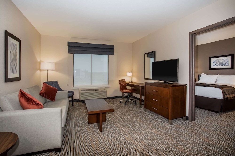 Wingate by Wyndham Denver Airport 8/22