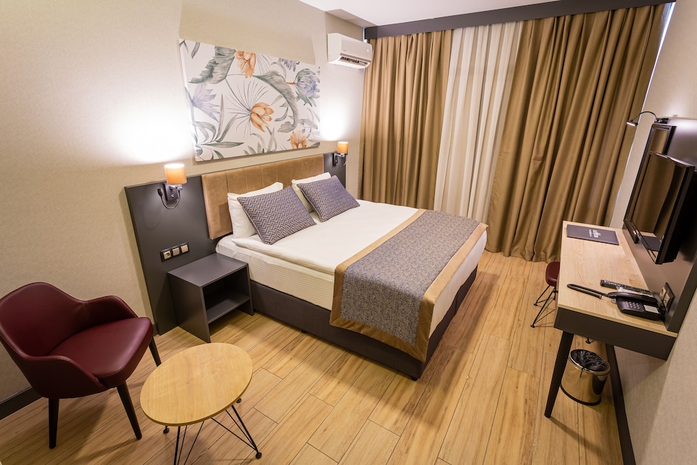 Levor Hotel 16/50