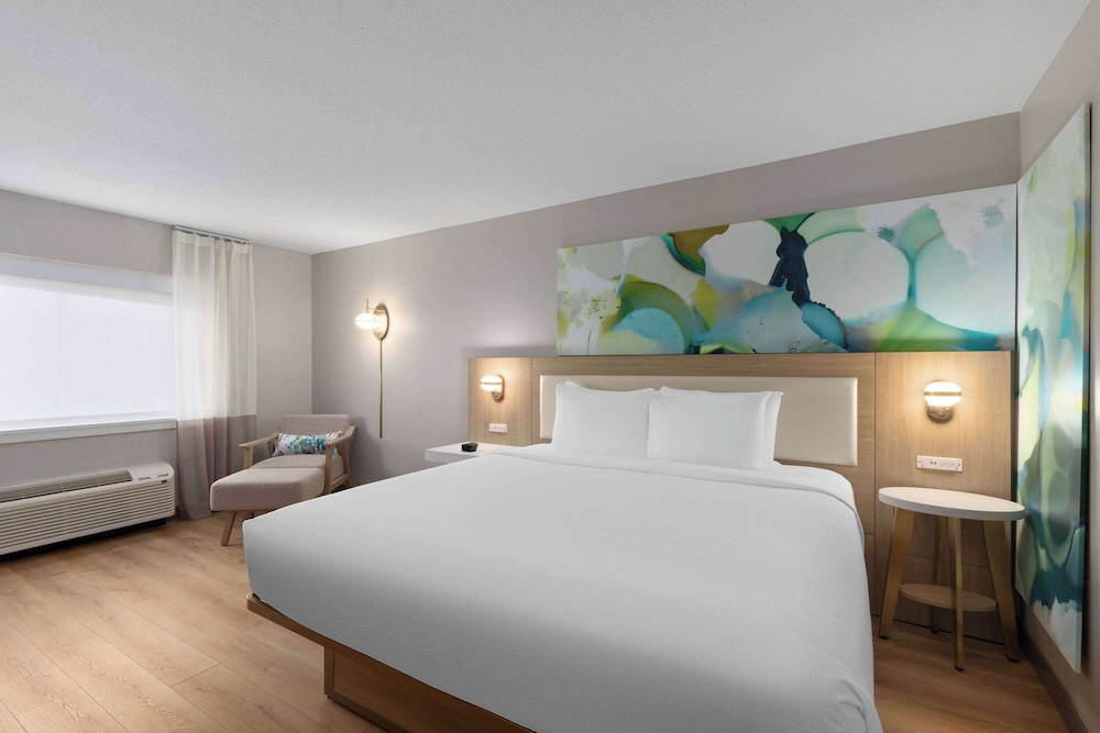 Wyndham Garden Louisville East 17/37