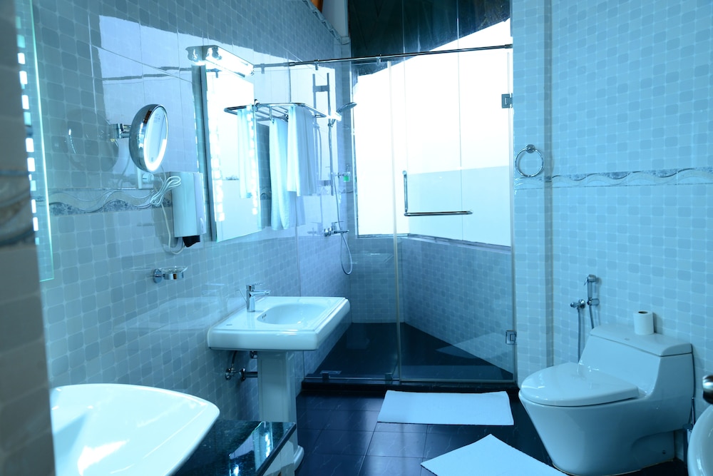 Hotel Sudu Araliya 68/69