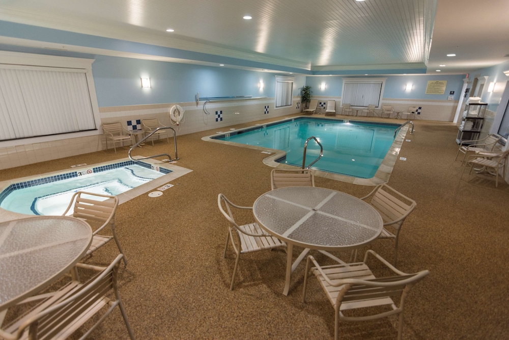 Hampton Inn Bangor 24/54