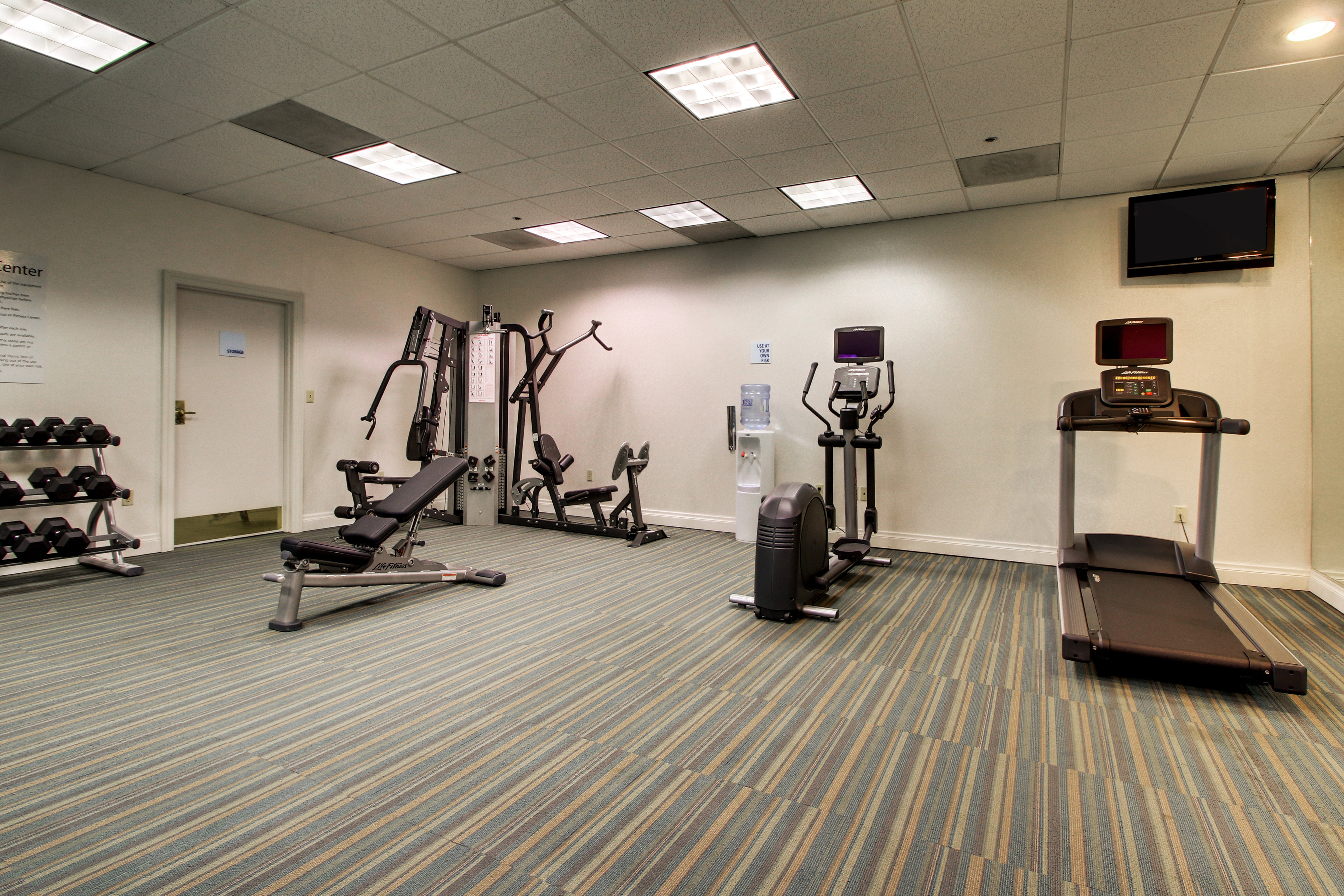 Holiday Inn Express Poughkeepsie 35/48
