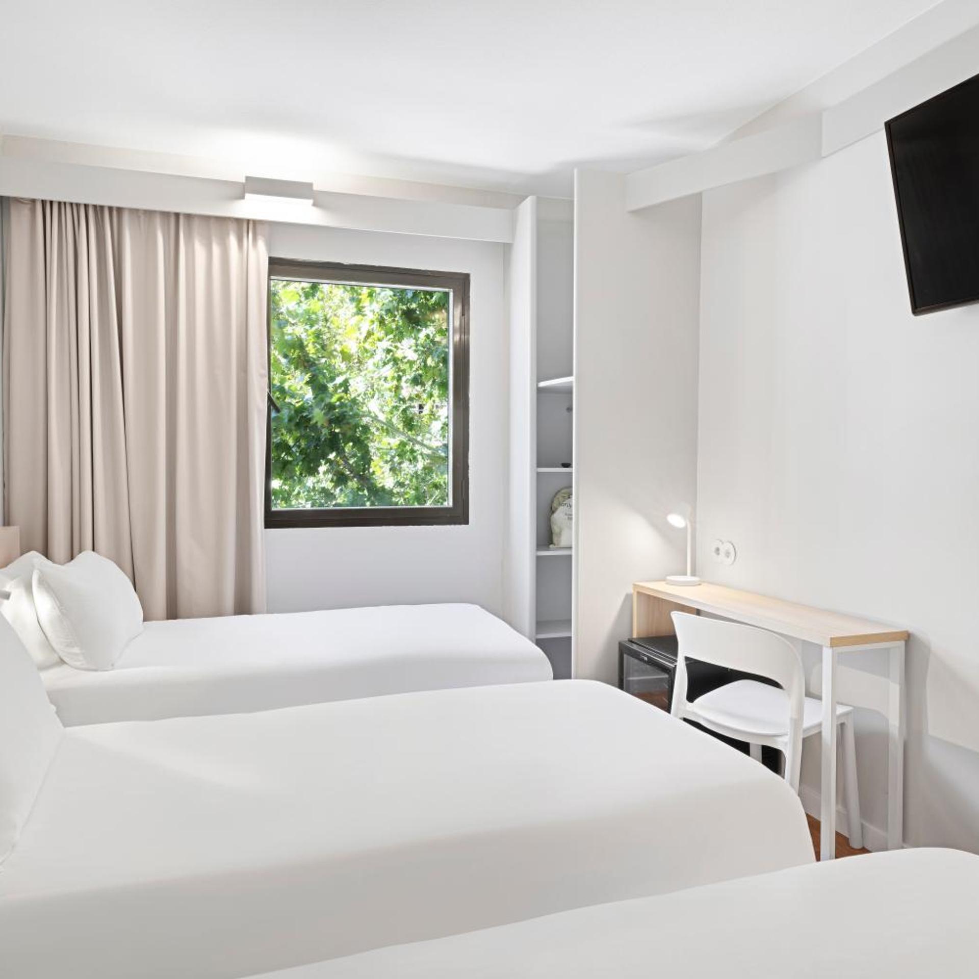 غرفة أساسية ثلاثية بسرير فردي، B&B HOTELS Zaragoza Centro 6/10