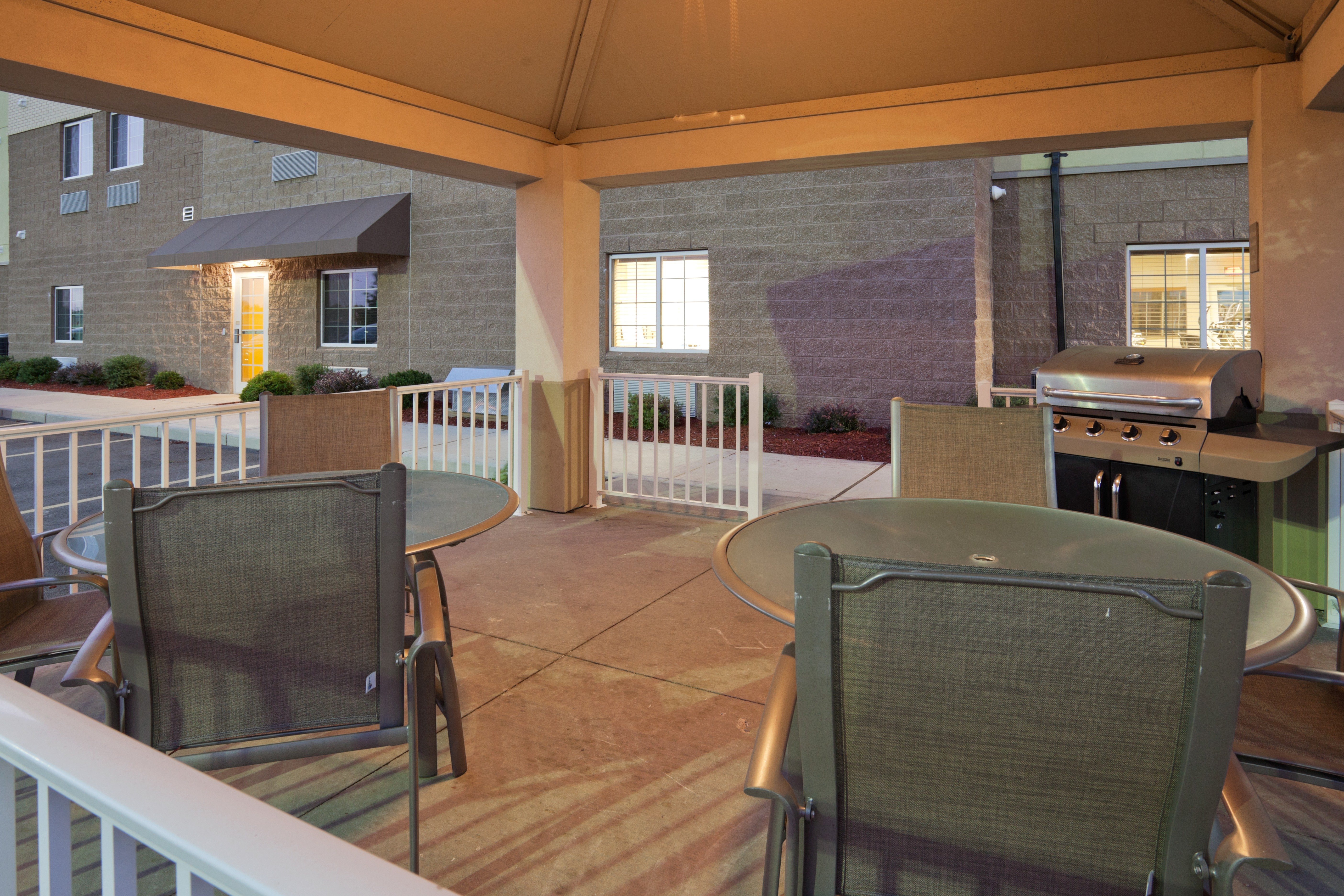 Candlewood Suites Perrysburg 42/53