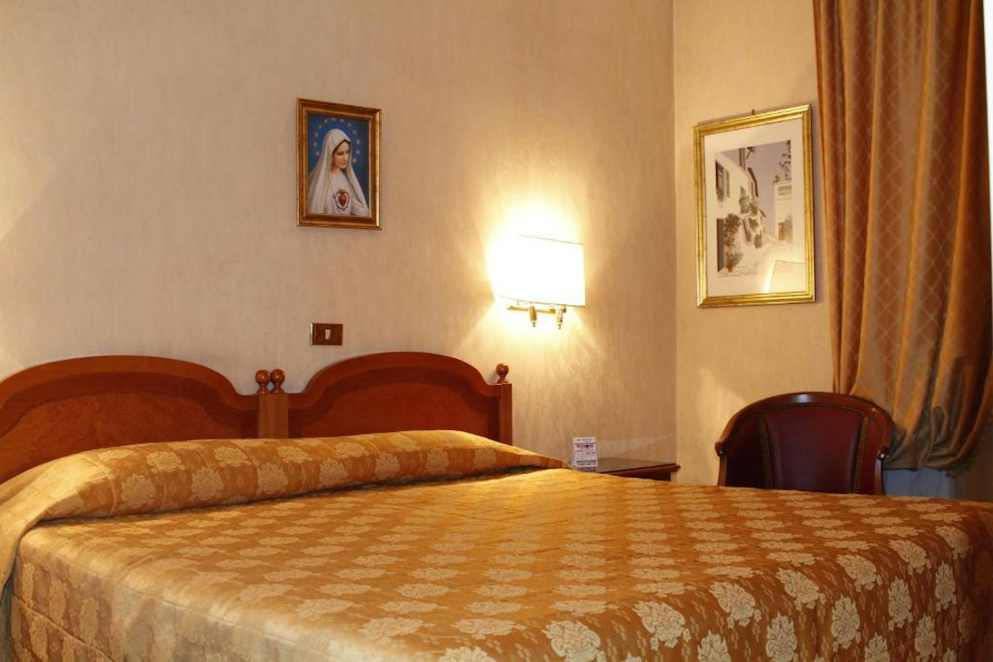 Hotel Pace Helvezia 6/20