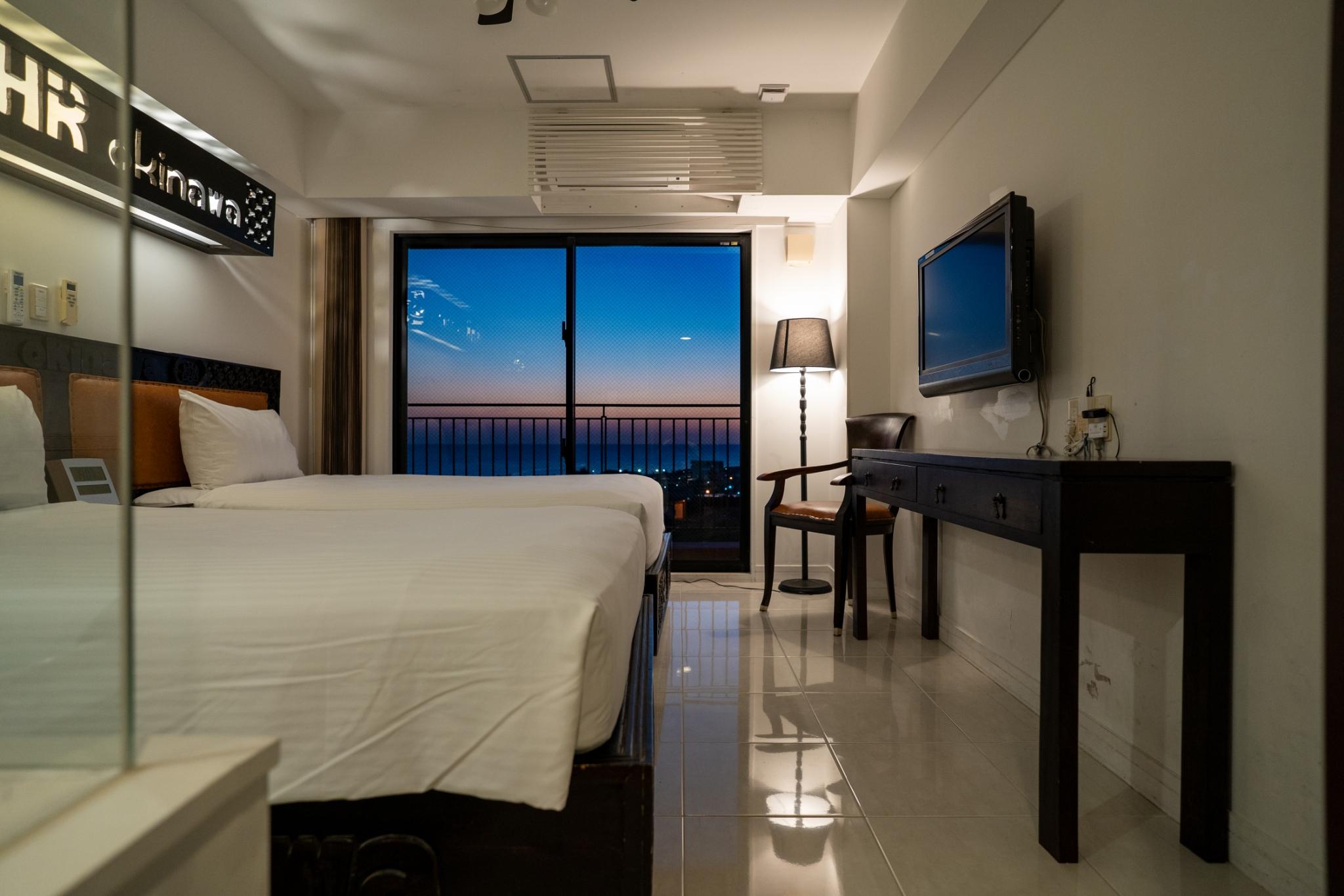 Standard, Twin Beds, Night View