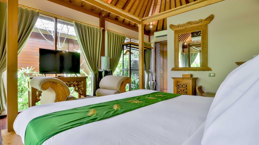Disini Luxury Spa Villas 20/50