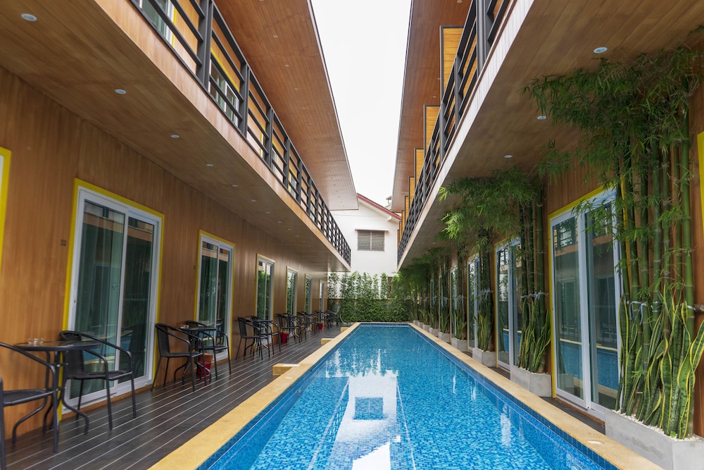 Resort V Mrt Huai Kwang 37/43