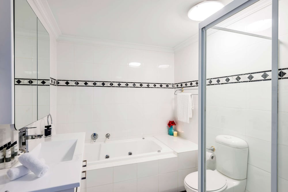 Oaks Sydney Castlereagh Suites 15/78