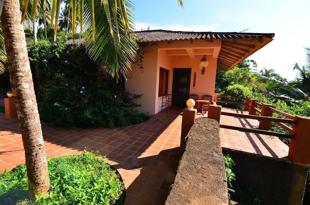 Eva Lanka Hotel 56/58