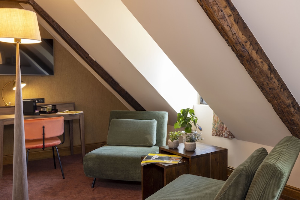 Hotel Ernest 36/49