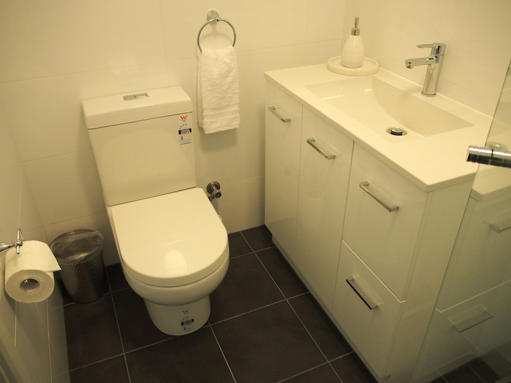 City Quarters On Brewer 13/49
