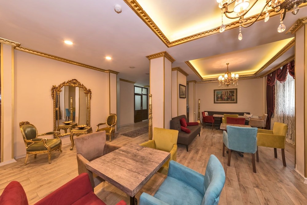 VALIDE HOTEL 44/53
