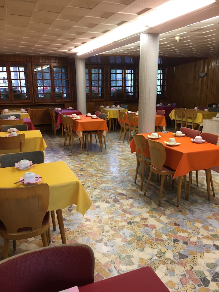 Hotel Mont Brison 32/43