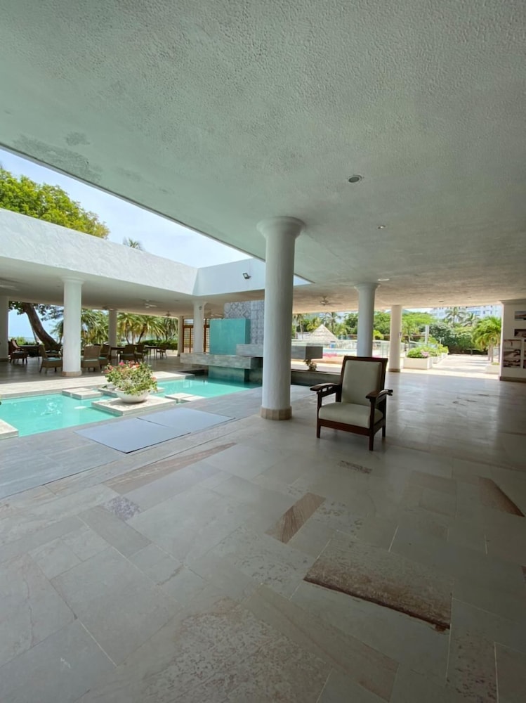 Hotel Tamaca Beach Resort 42/51