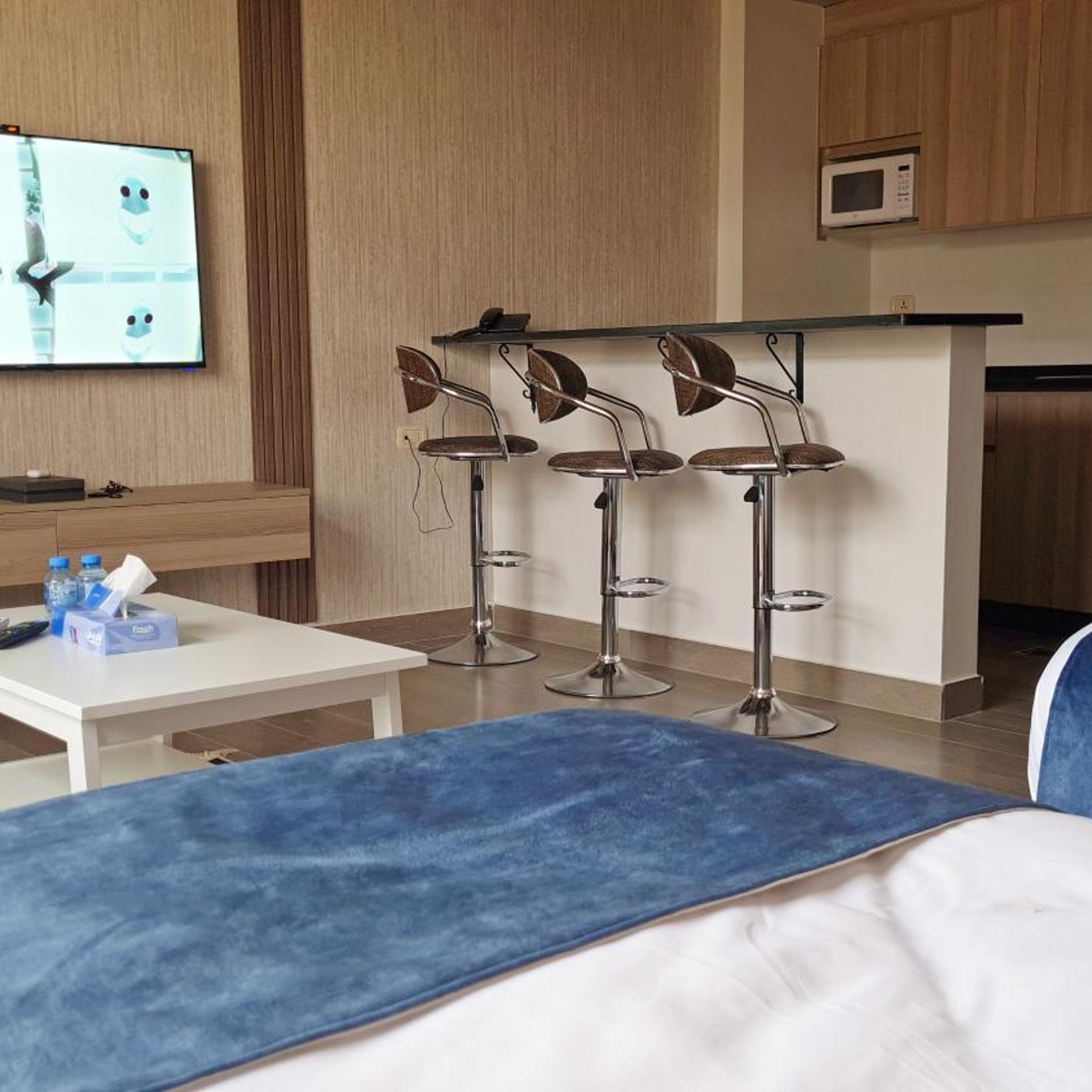 Red Carpet Suites 58/65