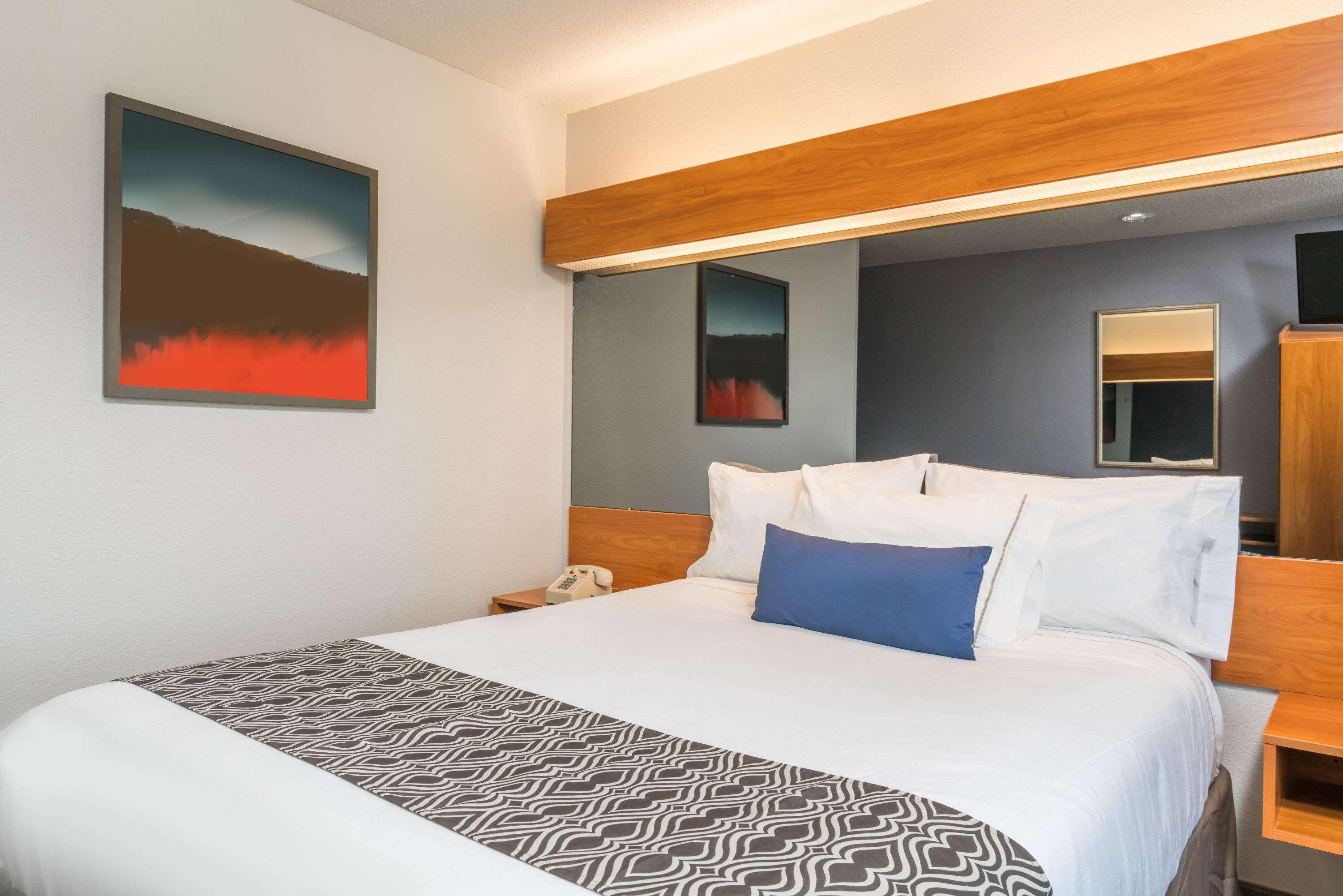 Microtel Inn & Suites by Wyndham Springfield, MN 7/16