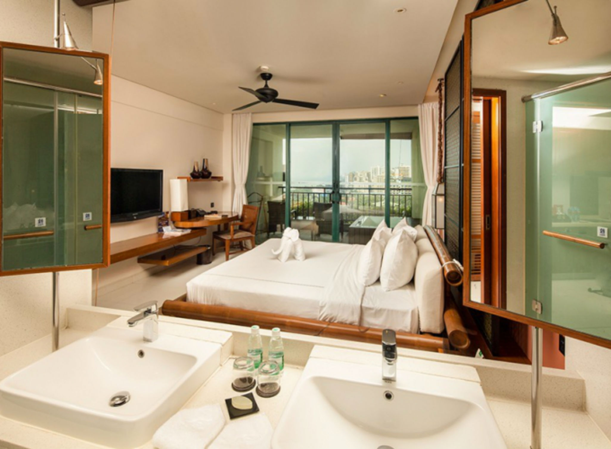 Ocean Sonic Resort 43/44