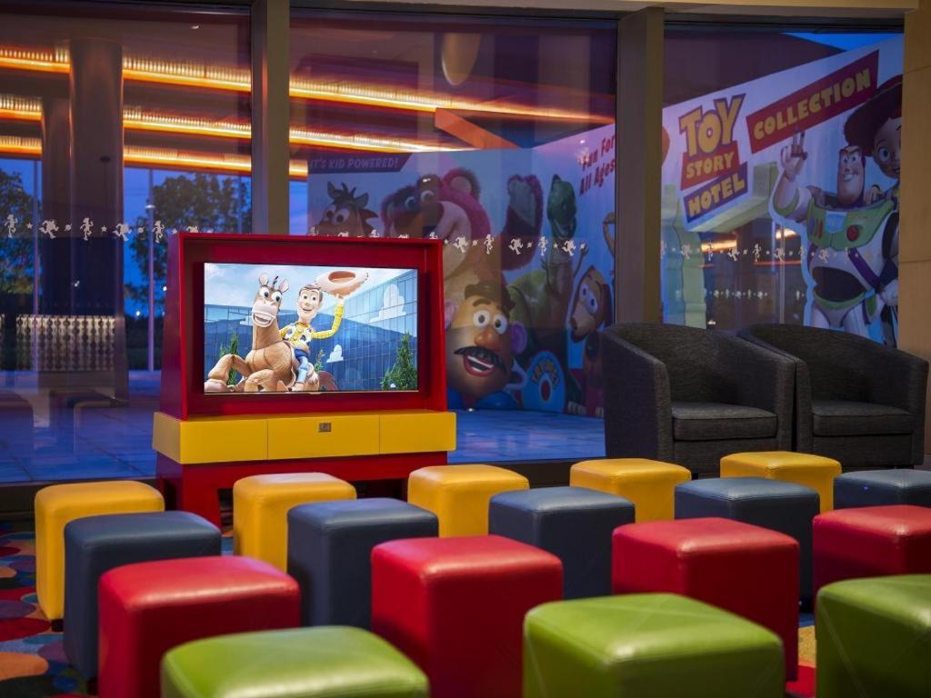Toy Story Hotel 34/35