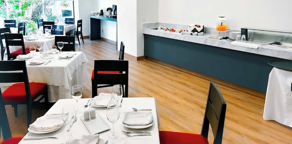 HS HOTSSON Hotel Tampico 42/55