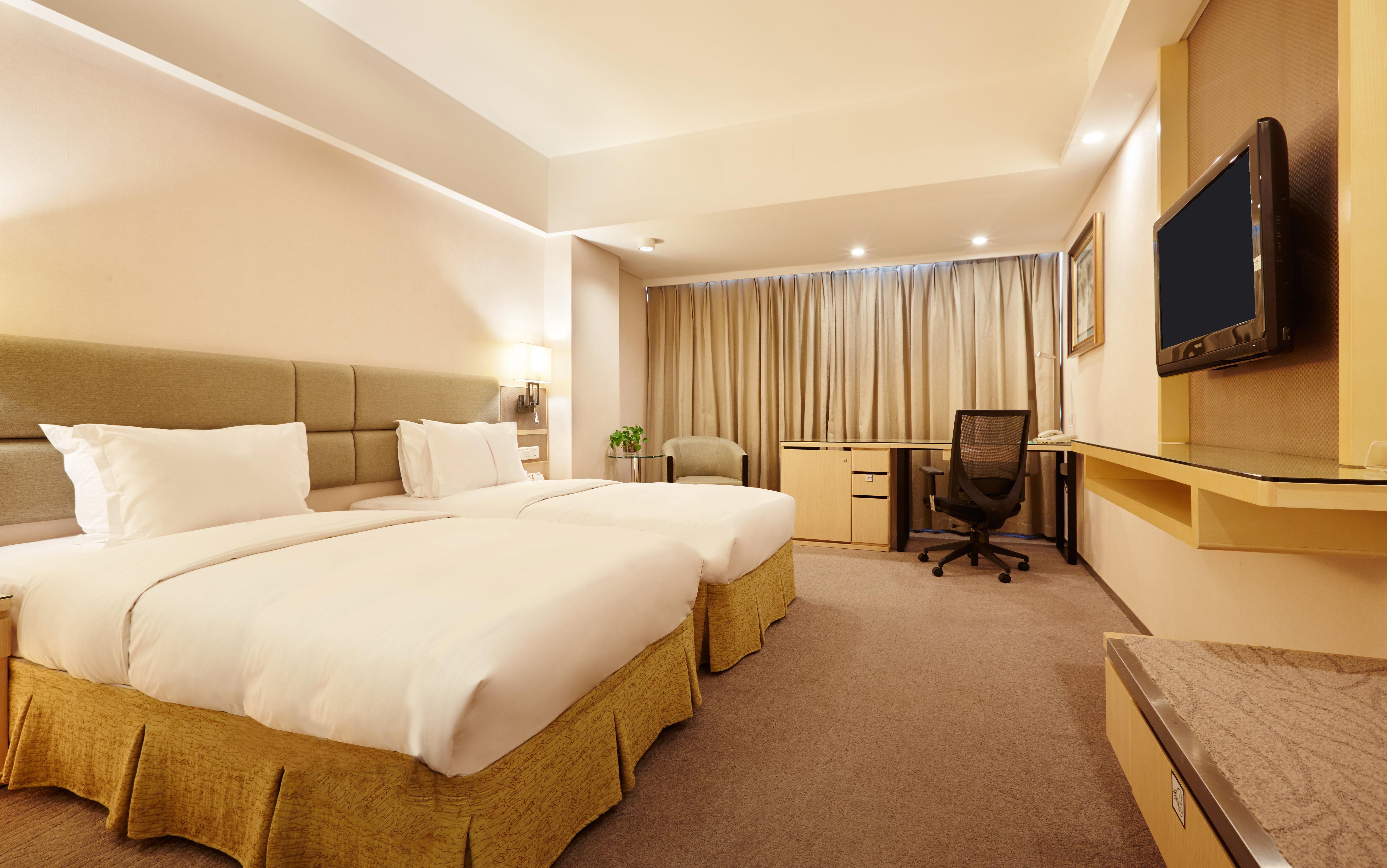Holiday Inn Riverside 29/82