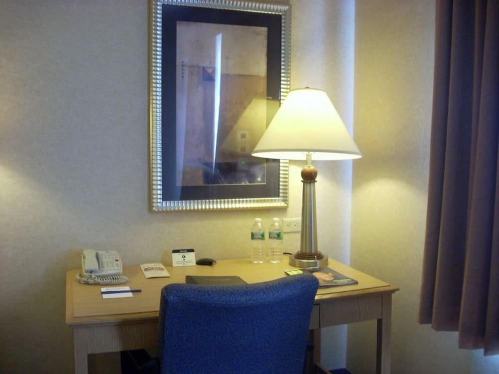 Marco Laguardia Hotel And Suites By Lexington 28/33