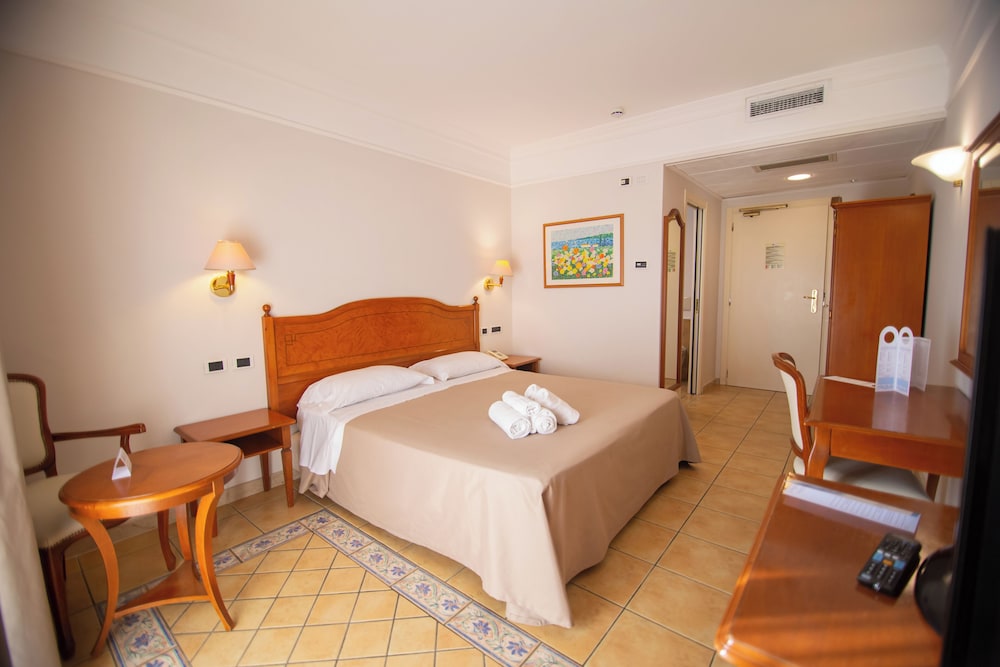 Dioscuri Bay Palace Hotel 18/75