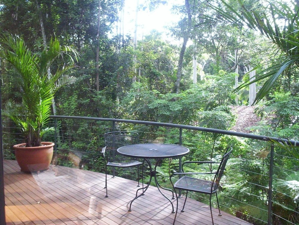 PETHERS RAINFOREST RETREAT 22/50