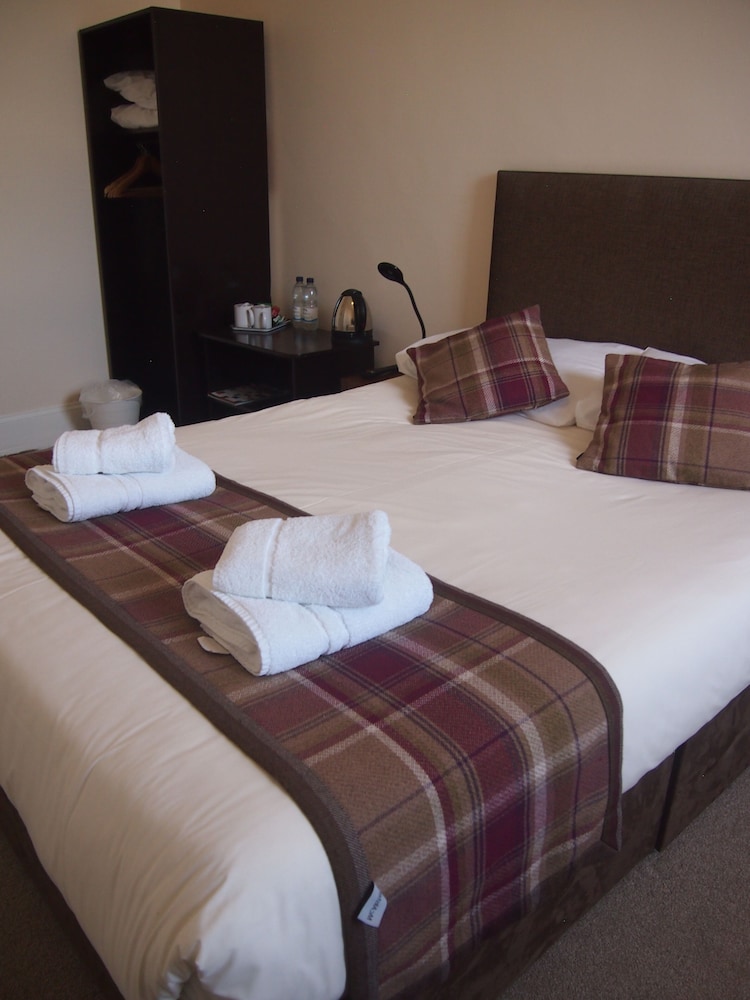 The Kelvin Hotel 11/62