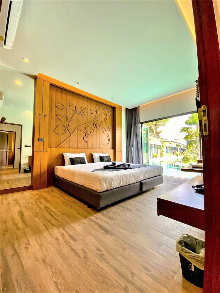 TAJH Pool Villas 16/50
