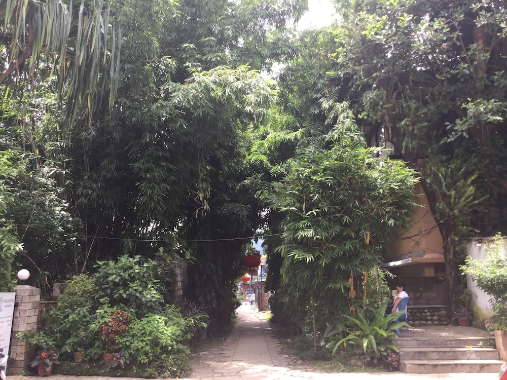 Yeti Guest House 32/37
